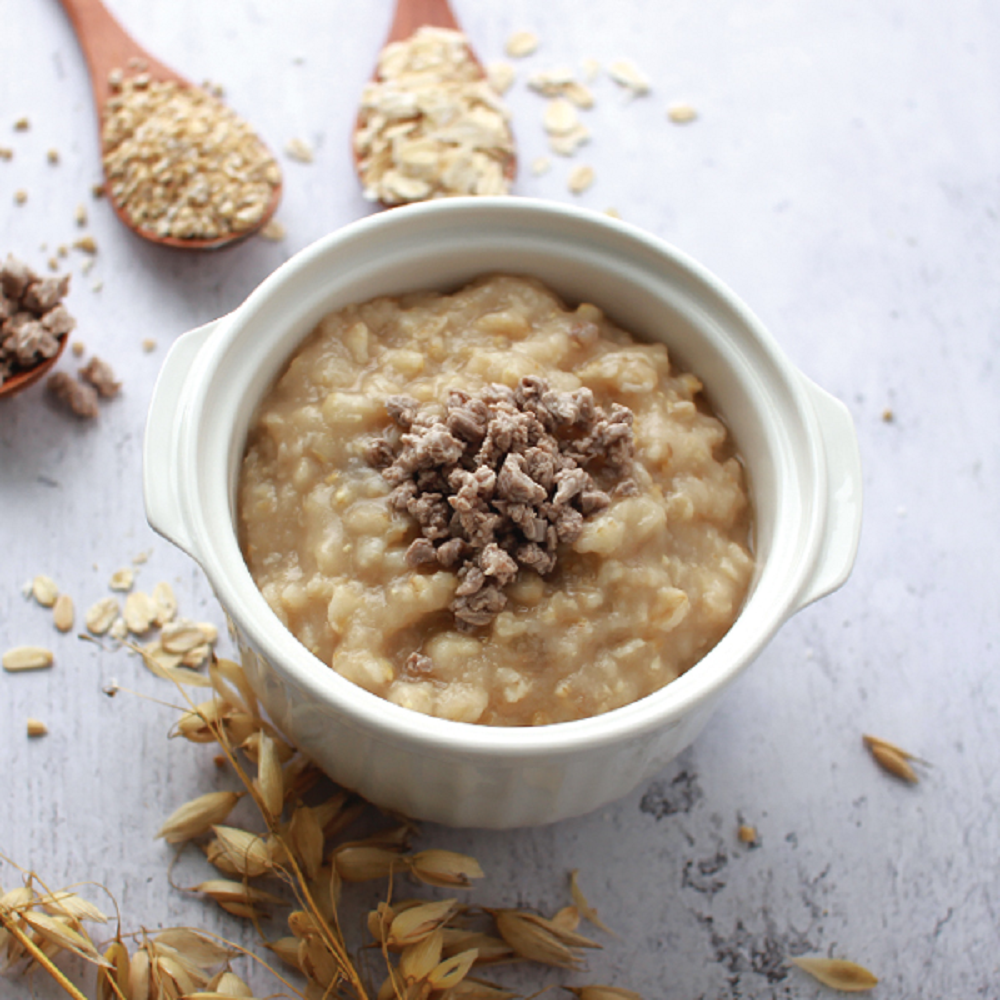 Oatmeal porridge with black sesame for diet (Porridge)