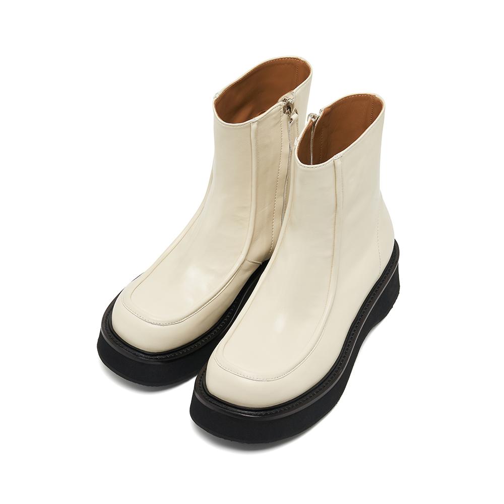 INTHESTAR IS_221399IV