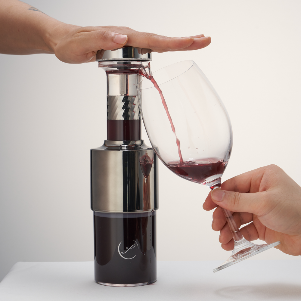 Wine Vacuum Dispenser, Wine saver, Portable Beverage container
